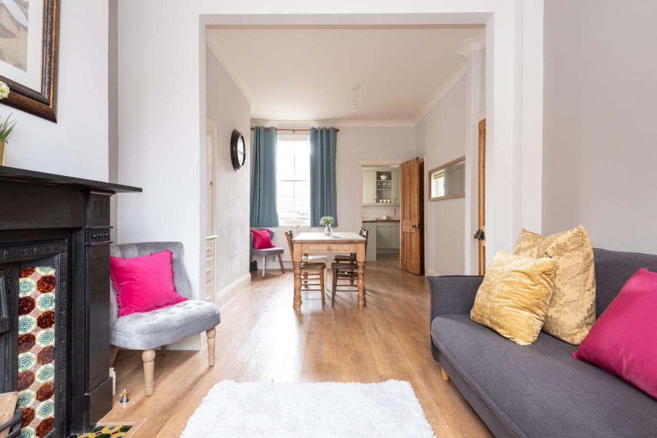 Apartamento Charming Base For 5 Near Bishy Rd Pass The Keys York Exterior foto