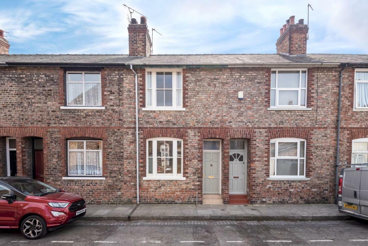 Apartamento Charming Base For 5 Near Bishy Rd Pass The Keys York Exterior foto